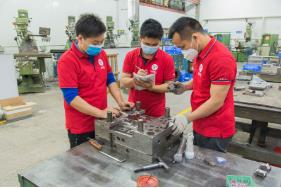 很多模具小白不知道双色模具与包胶二次注塑模具的区别